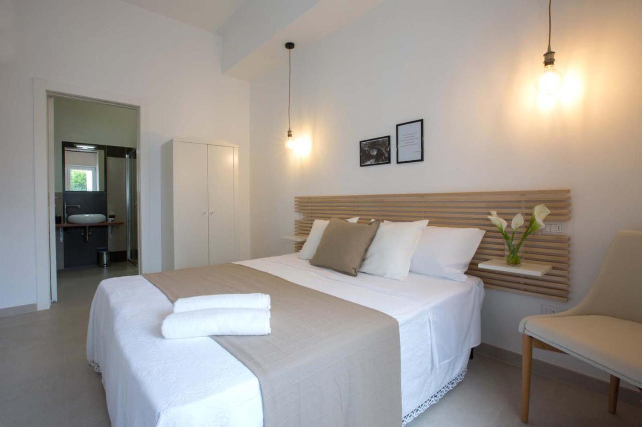 Stai A Sud Bed & Breakfast ตาเวียโน ภายนอก รูปภาพ